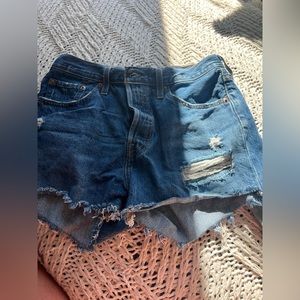 Levi’s denim shorts. size 28